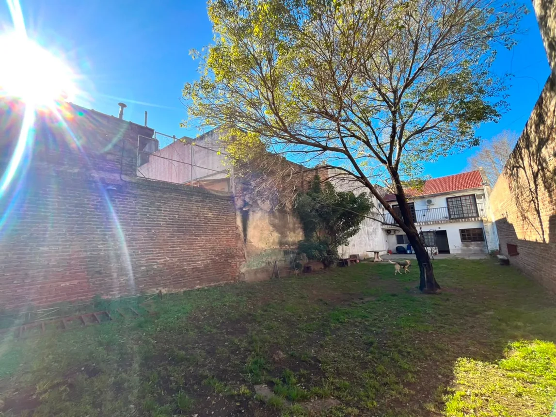 Casa de 8 ambientes en venta en Parque Avellaneda, Baldomero Fernández Moreno 3600