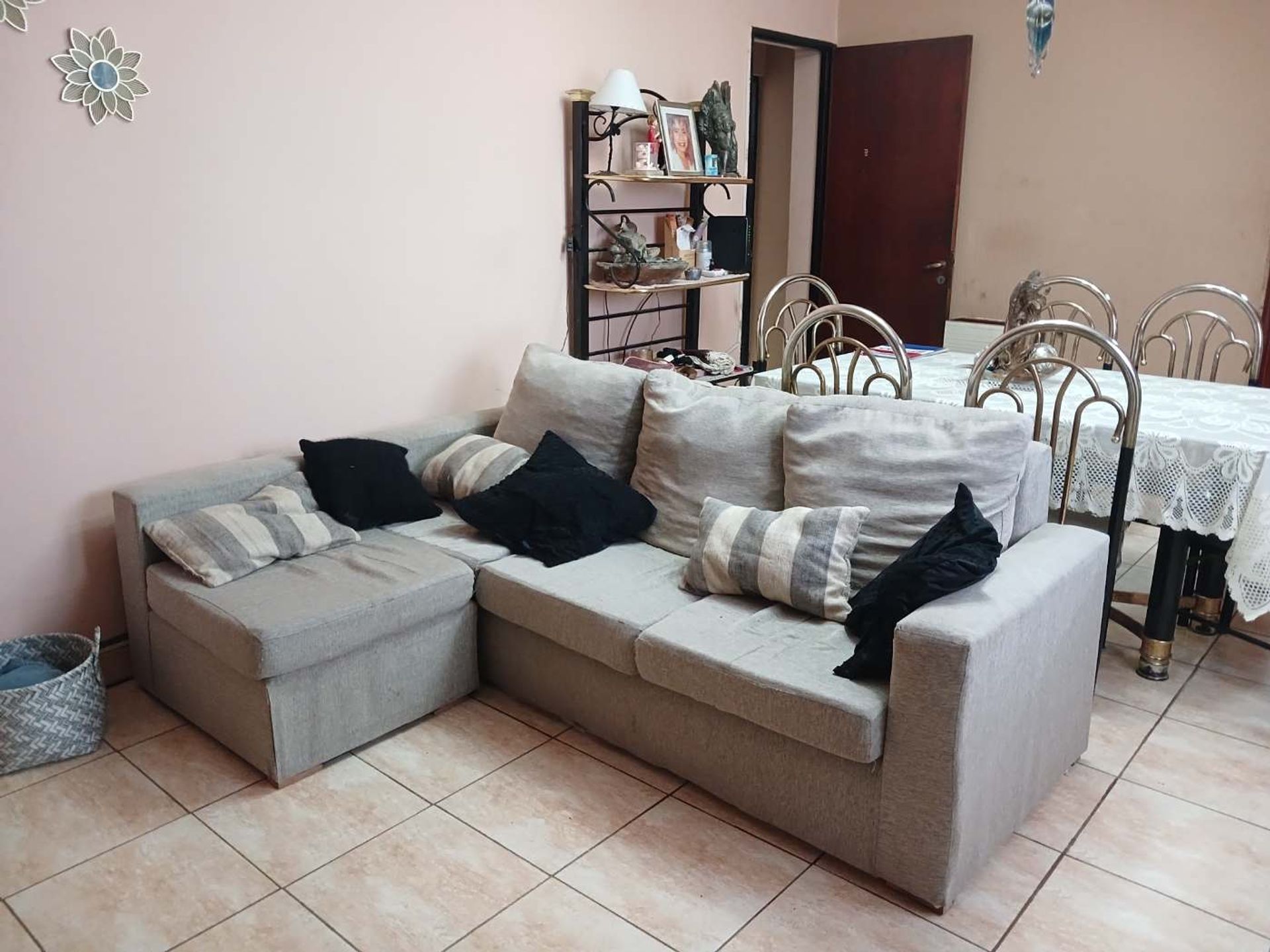 CASA VENTA B° ARENALES ZONA SUR 3 DORMITORIOS - foto 3