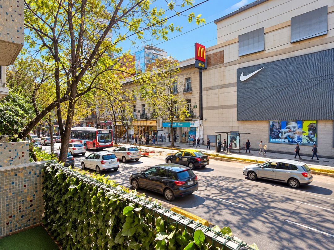 VENTA 2 Amb.Patio/Balcón/Coronel Díaz y Santa Fe.