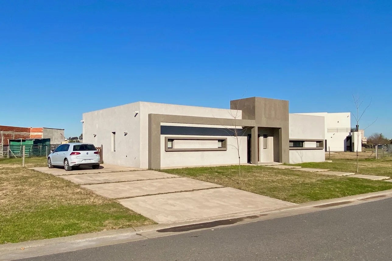 Casa en venta en Pilar