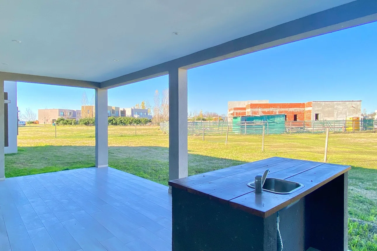 Casa en venta en Pilar, foto 4