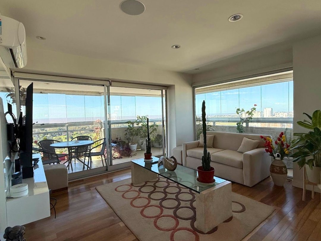 Piso alto con vista 360° y al rio en Belgrano