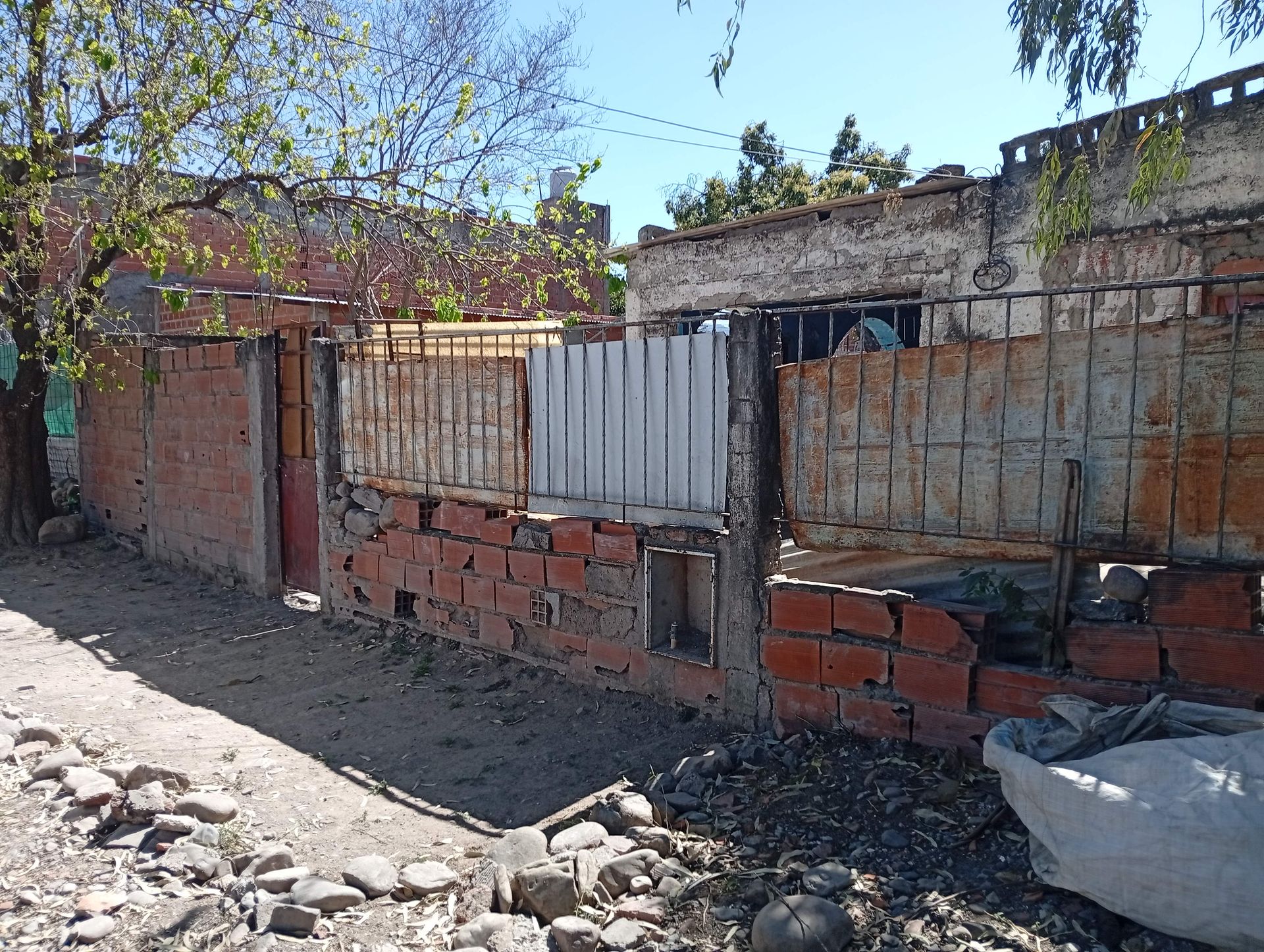 CASA A RECICLAR VENTA ZONA NORTE TERRENO 250 M2 - foto 3