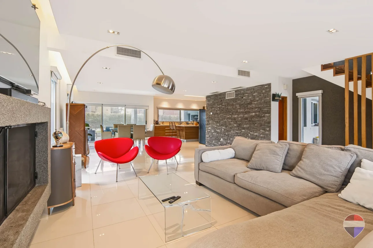 Casa de 4 ambientes en venta en Berazategui, Autopista Doctor Ricardo Balbín 1700, foto 3