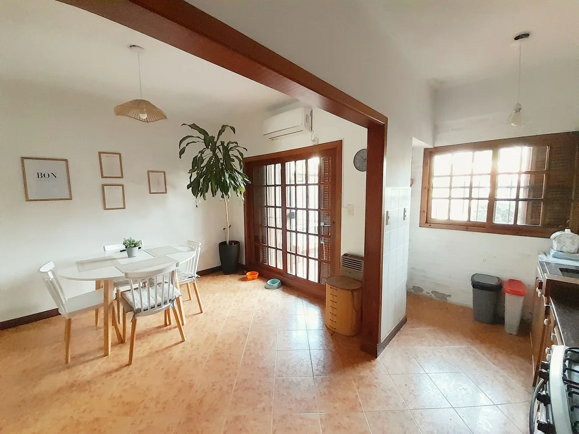 Casa tríplex de 4 ambientes en venta en Beccar, Alto Peru 1800, foto 2