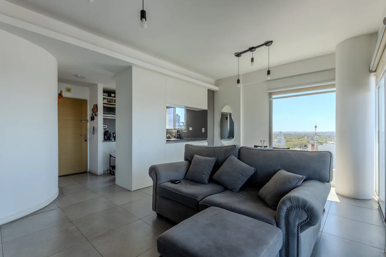 Departamento de 3 ambientes en venta en Lomas de Zamora, Avenida Hipólito Yrigoyen 9100, foto 3