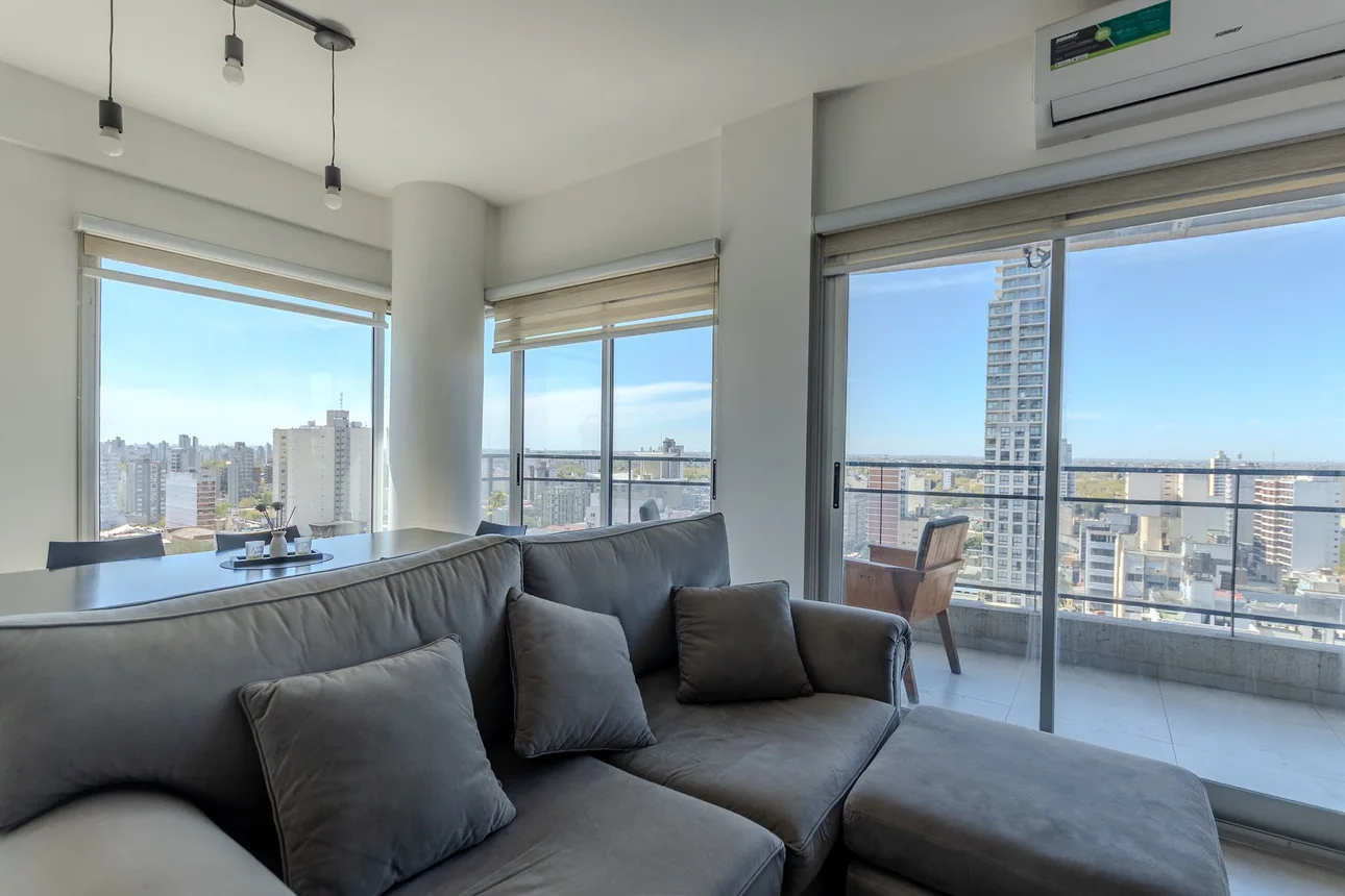 Departamento de 3 ambientes en venta en Lomas de Zamora, Avenida Hipólito Yrigoyen 9100