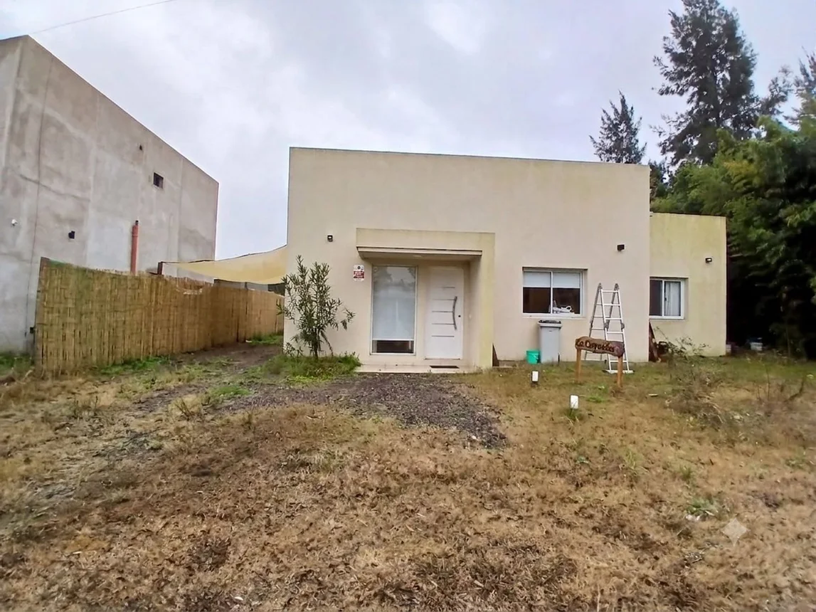 Casa de 3 ambientes en venta en José C. Paz, Calle Brughetti 3500, foto 2