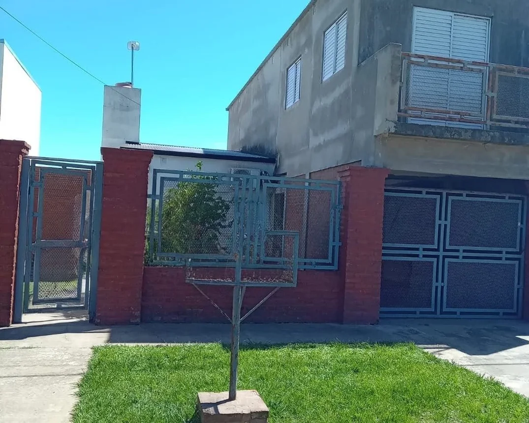Casa 4 dormitorios y patio en santo tome, foto 2