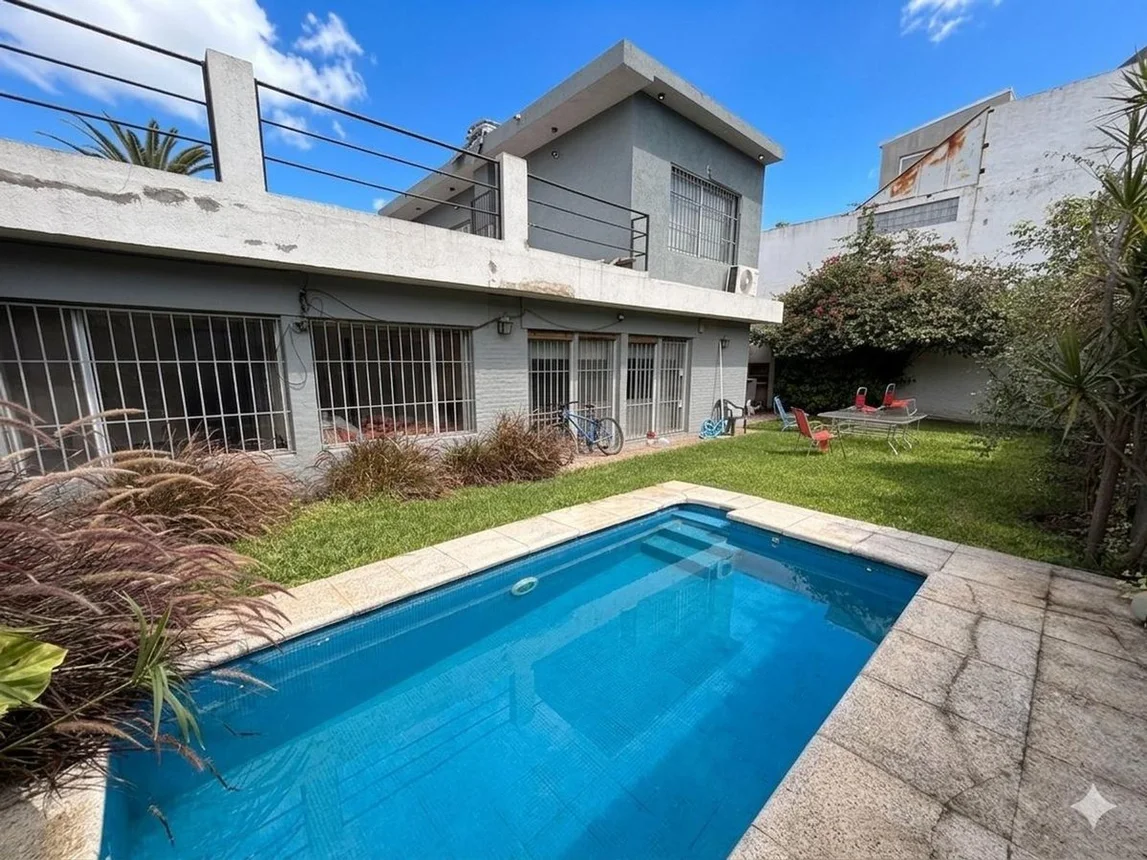 Casa dúplex en venta en Martínez