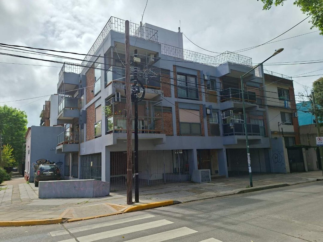 DEPARTAMENTO 2 AMB EN ALQUILER EN SAN ISIDRO PATIO