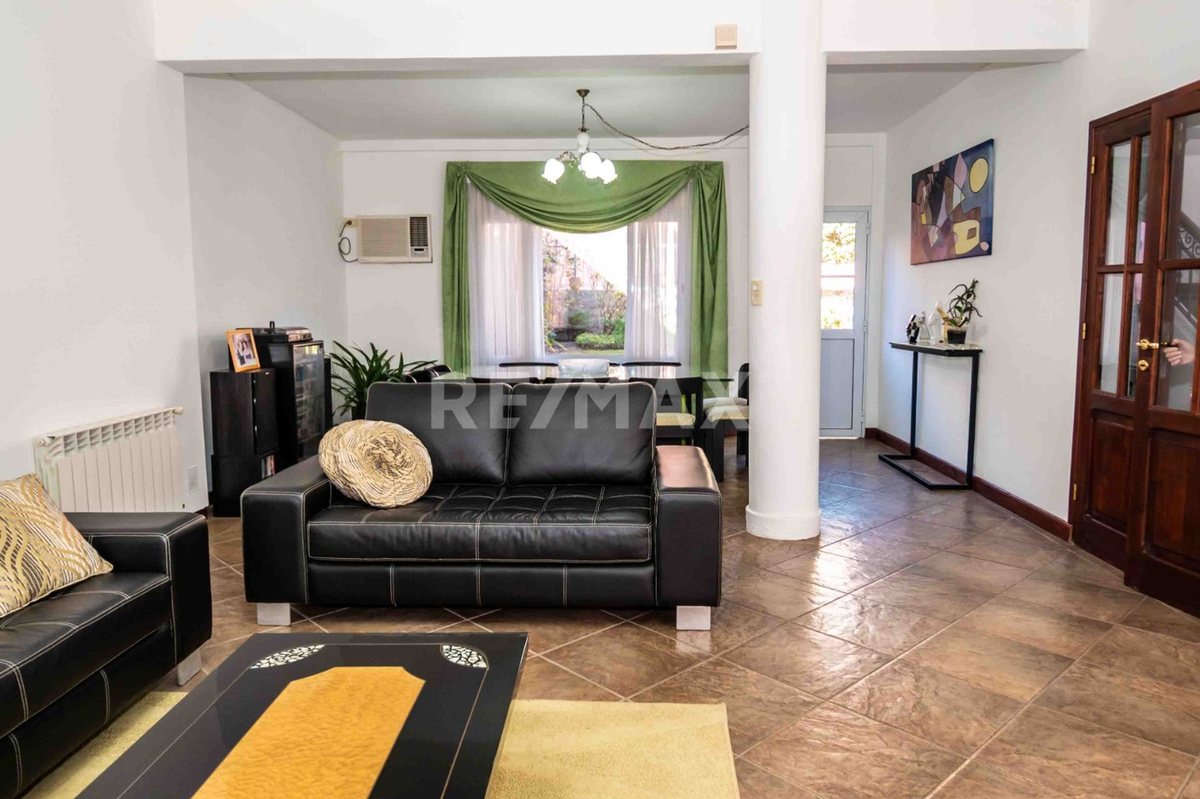 CASA 4 DORMITORIOS VENTA TRES CERRITOS CON PILETA - foto 6