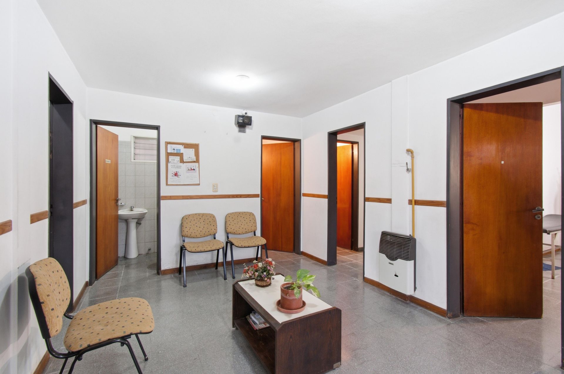 Foto 14 — CONSULTORIOS MEDICOS  5 AMB VENTA LONGCHAMPS