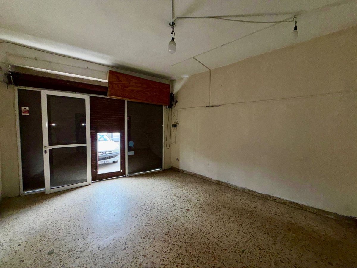 ALQUILER LOCAL, ZAPIOLA N 1941, BERNAL OESTE