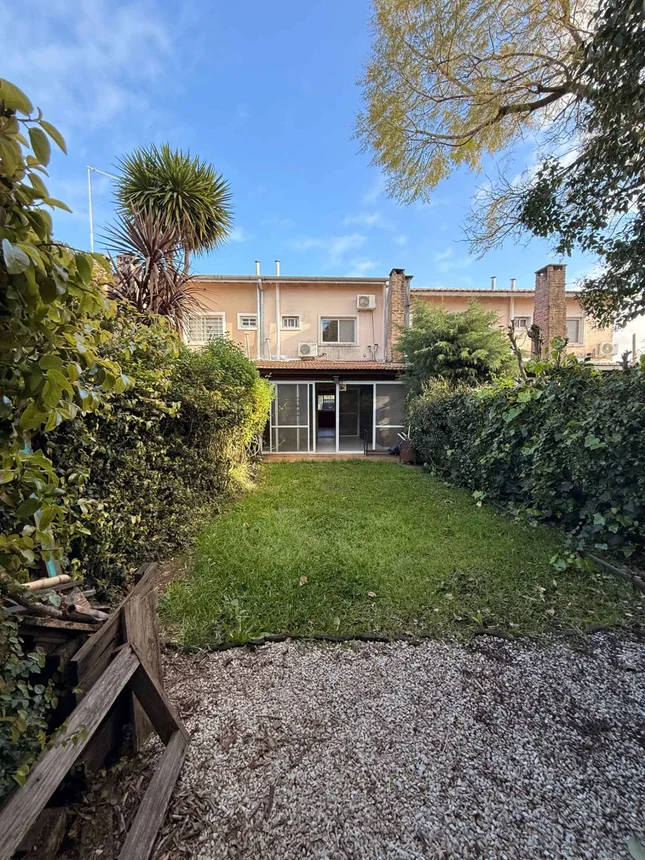Casa dúplex de 3 ambientes en alquiler en Pilar, Los Amarilis 3700