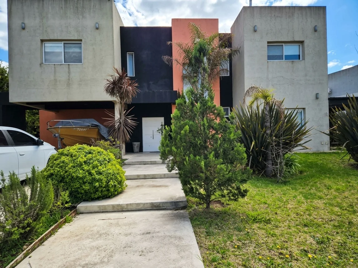 Casa en venta en Tristán Suárez, Calle el Deslinde 1600