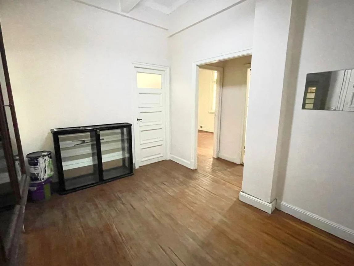 Departamento de 3 ambientes en venta en Monserrat, Avenida Hipólito Yrigoyen 400