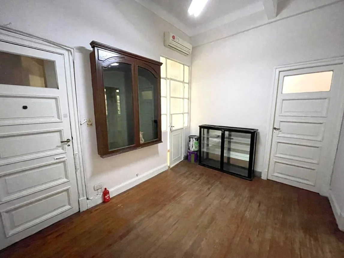 Departamento de 3 ambientes en venta en Monserrat, Avenida Hipólito Yrigoyen 400, foto 2