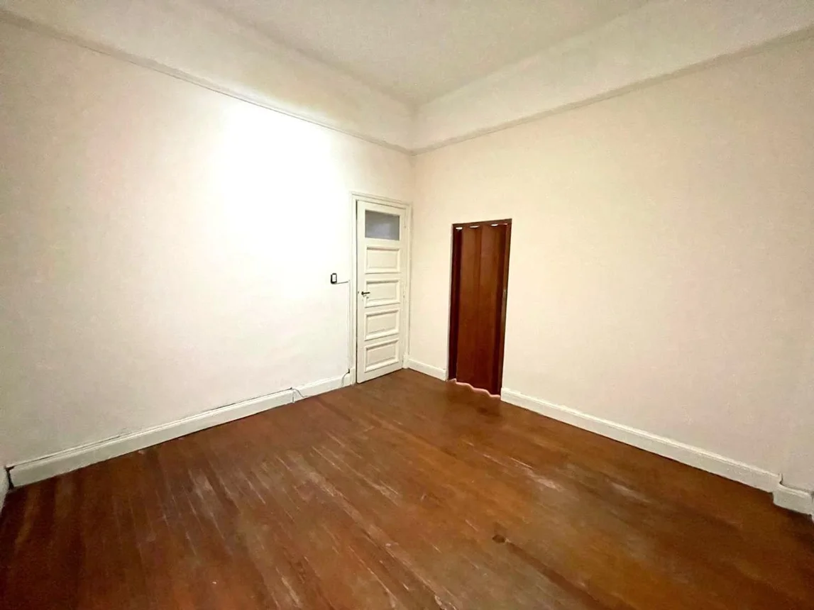 Departamento de 3 ambientes en venta en Monserrat, Avenida Hipólito Yrigoyen 400, foto 3