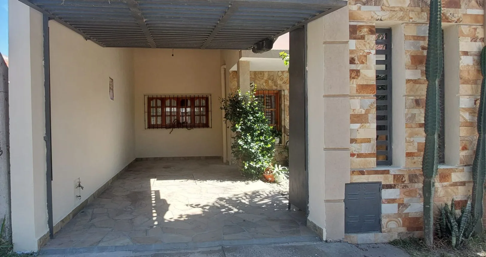 Casa de 6 ambientes en alquiler en Salta, Manzana 3 0, foto 3