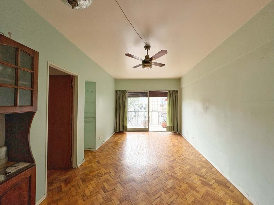 Venta Departamento 3 ambientes Flores con Balcón