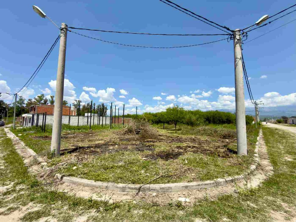 VENTA TERRENO ESQUINA BUEN CLIMA ZONA OESTE ATOCHA - foto 3