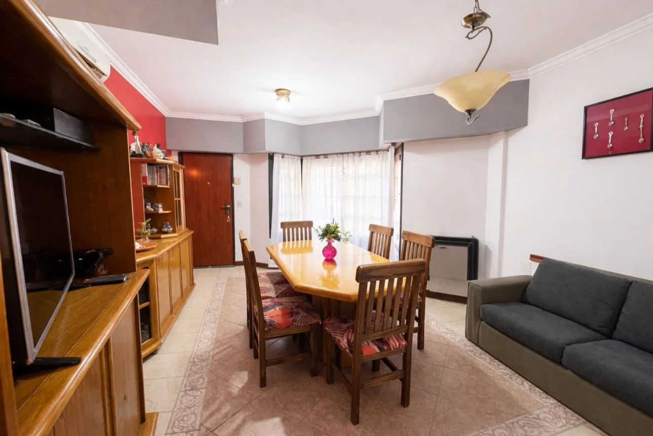 Casa tríplex en venta en Ramos Mejía