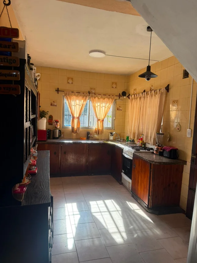 Venta casa a refaccionar lote 562 mts, foto 2