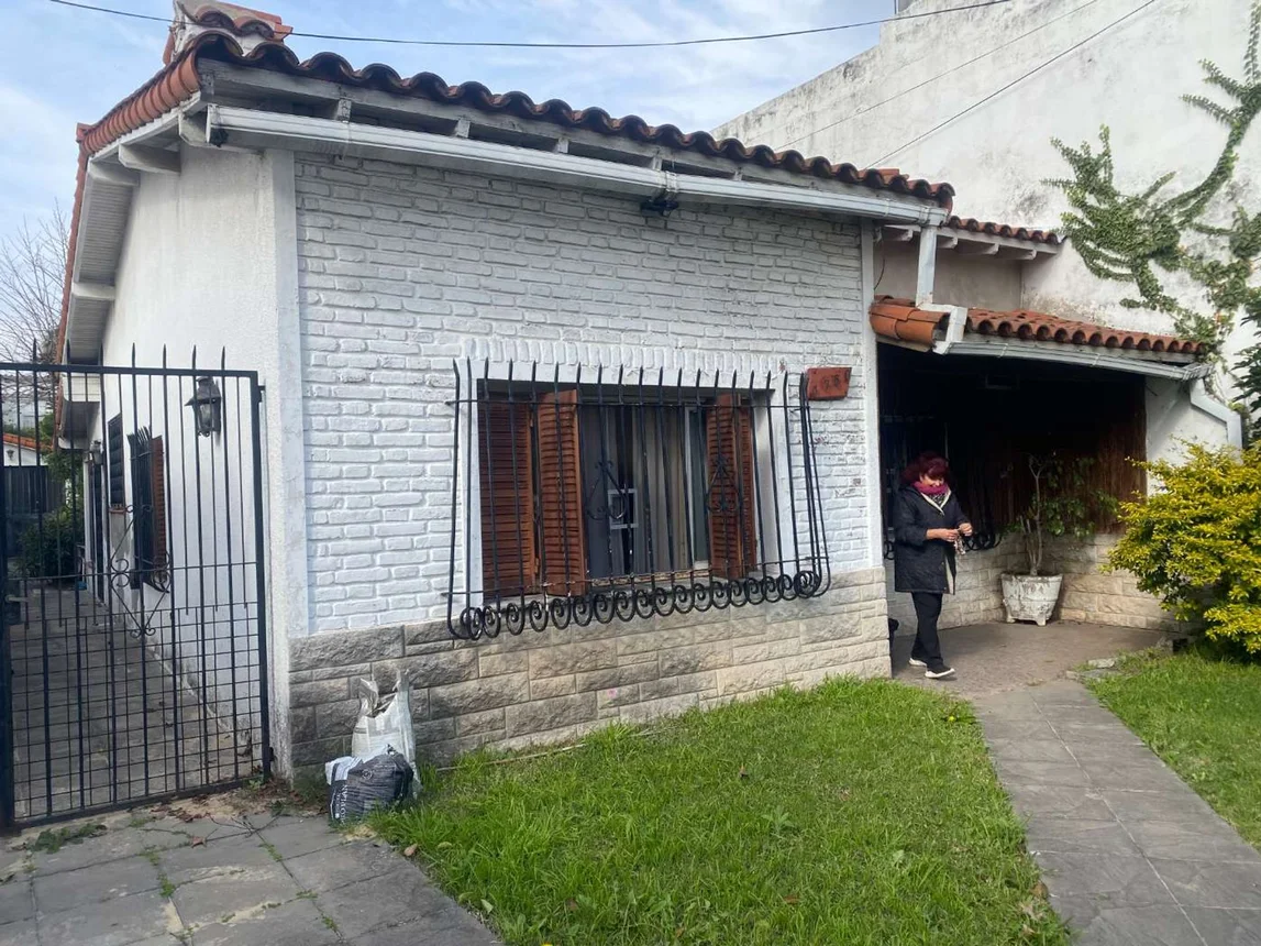 Casa de 3 ambientes en venta en Ramos Mejía, Fray Mamerto Esquiú 1700, foto 2