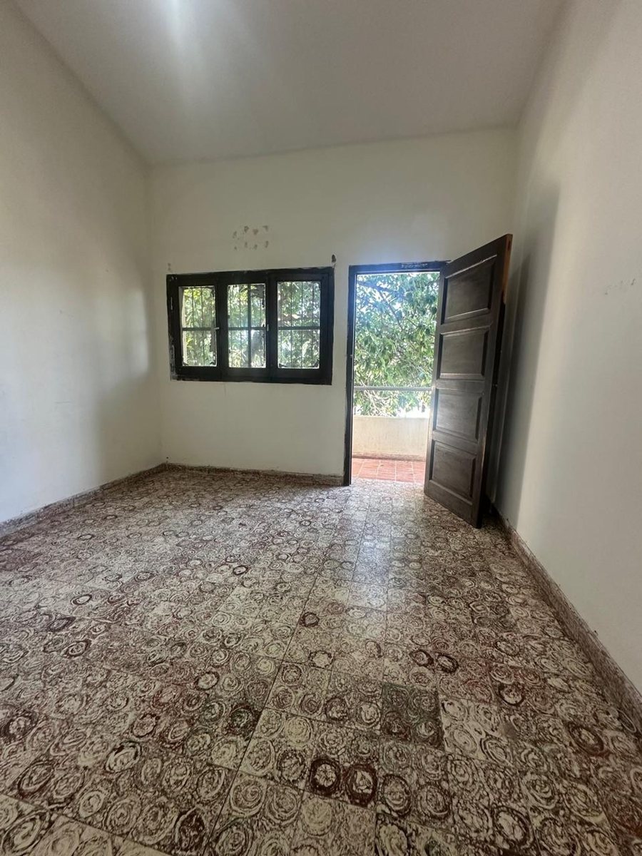 DEPARTAMENTOS MAS LOCALES EN VENTA EN GÜEMES SALTA - foto 3