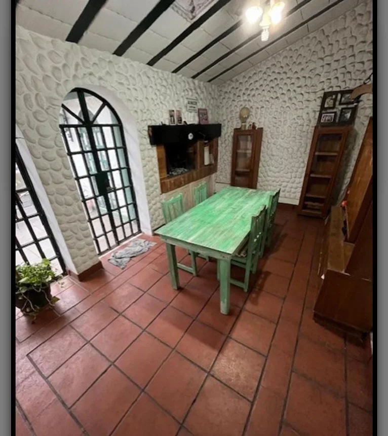 Casa de 3 ambientes en venta en Santos Lugares, Portugal 1600