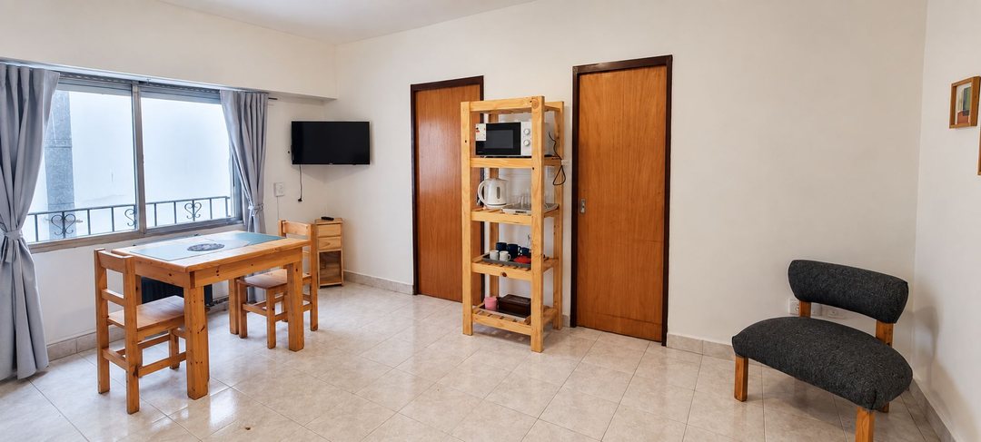 Venta Monoambiente 23M2 luminoso amoblado Aldrey