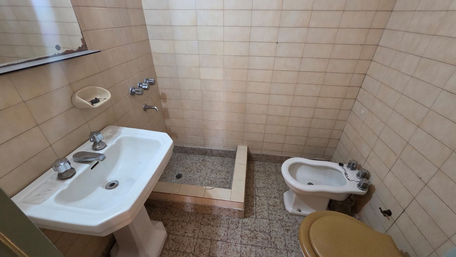 Foto 20 — VENTA PH 3 AMBIENTES PATIO  LLAVALLOL