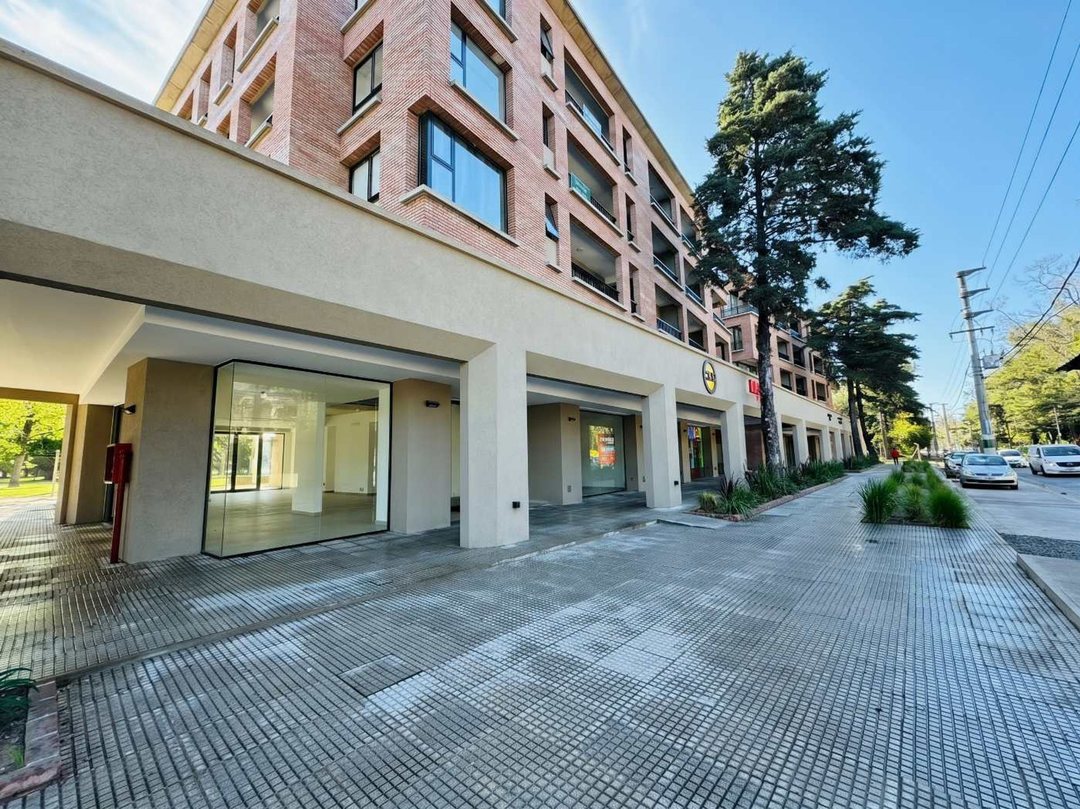 VENTA LOCAL 189M2 EN LOS POLVORINES