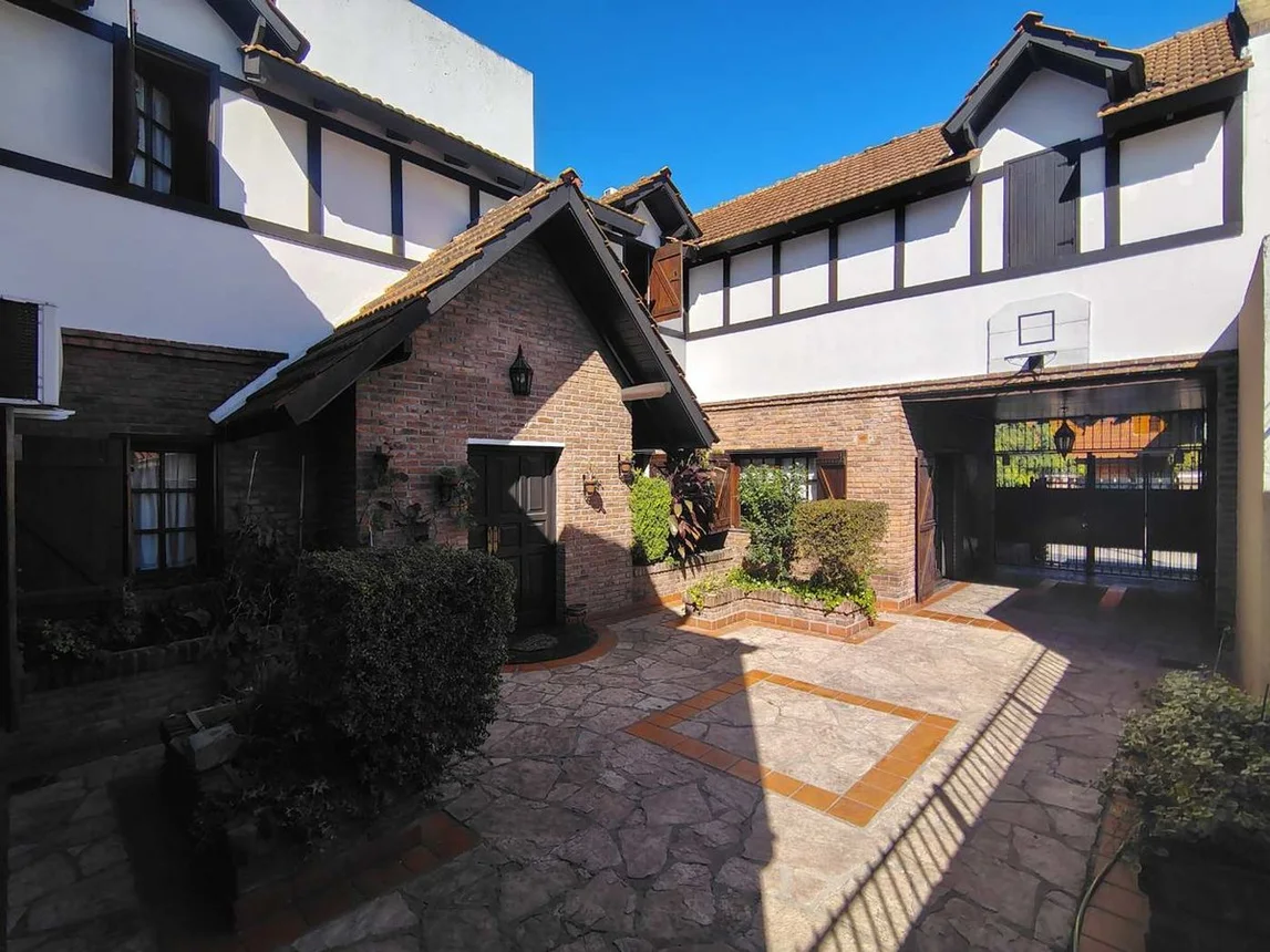 Casa en venta en Hurlingham, foto 2