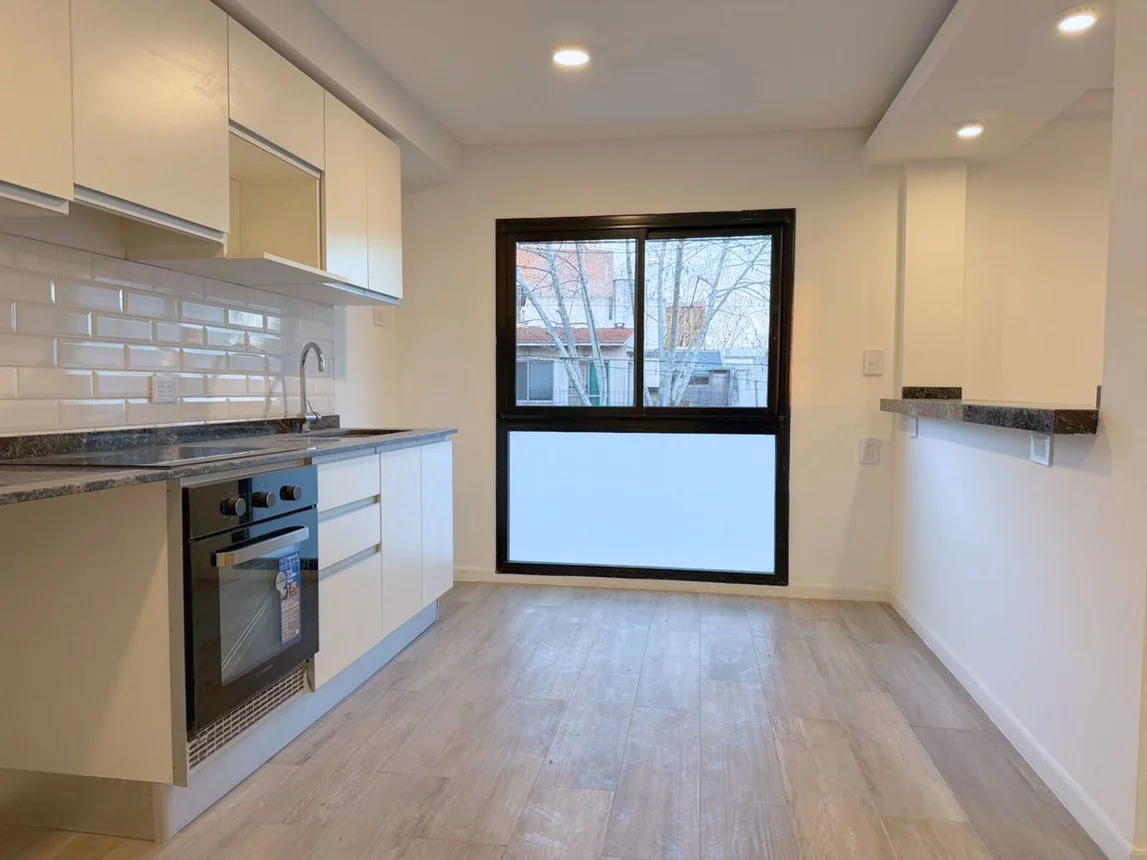 Semipiso en venta en Bernal Este, foto 2