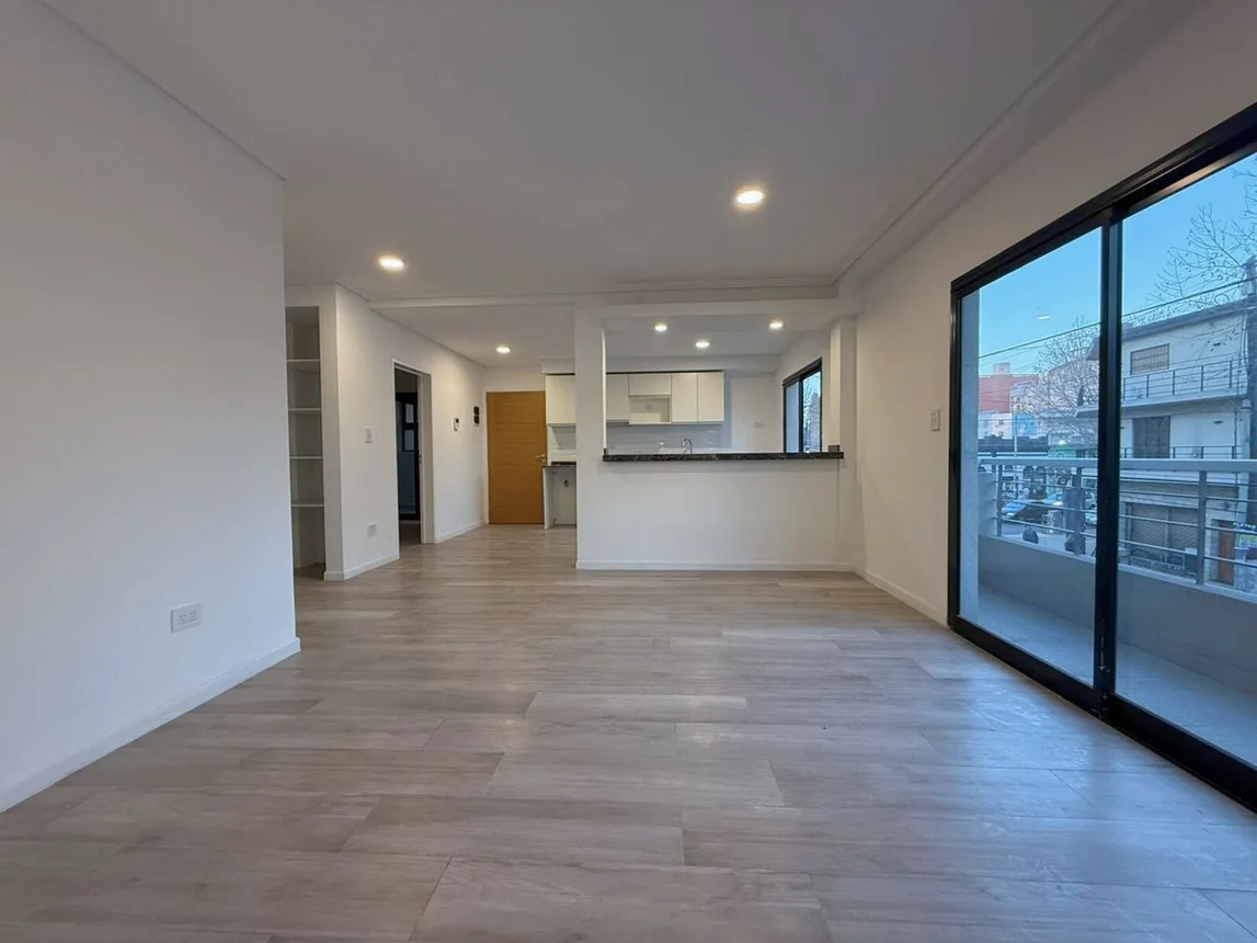 Semipiso en venta en Bernal Este, foto 3
