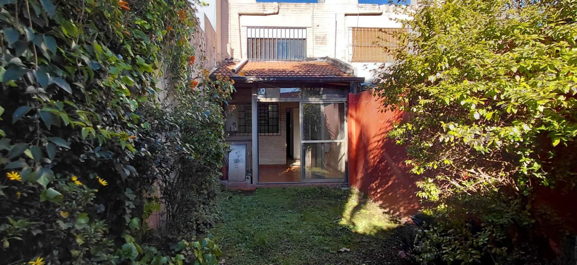 Casa dúplex de 3 ambientes en venta en Castelar, Lincoln 300, foto 2