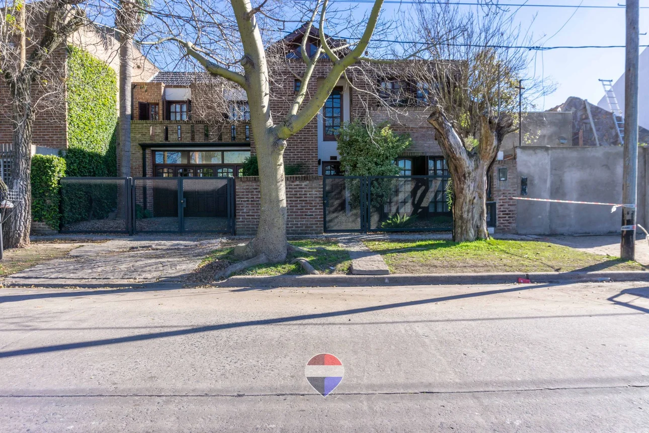 Casa en venta en La Plata, foto 2