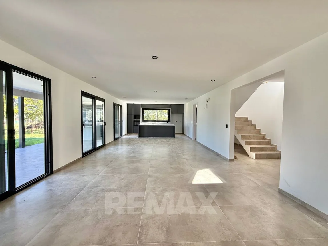 Casa en venta en Pilar, foto 5