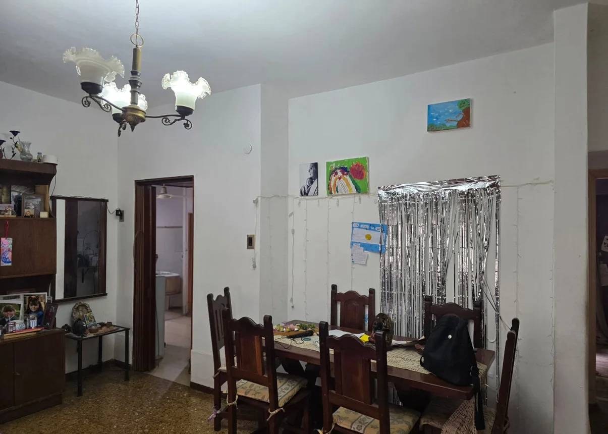 Casa de 4 ambientes en venta en Llavallol, Ucrania 400, foto 3