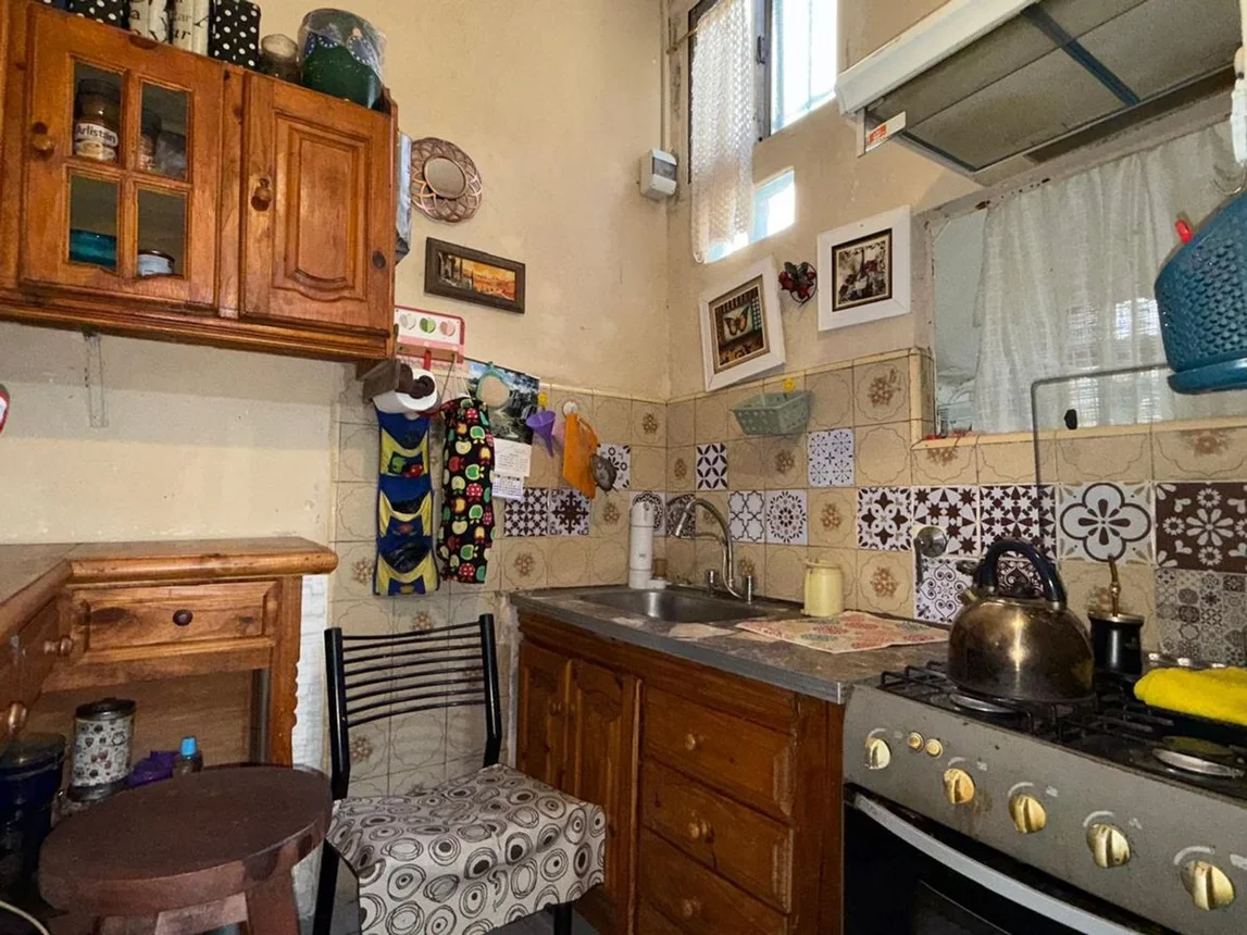 PH de 3 ambientes en venta en Lanús Este, Pergamino 1800