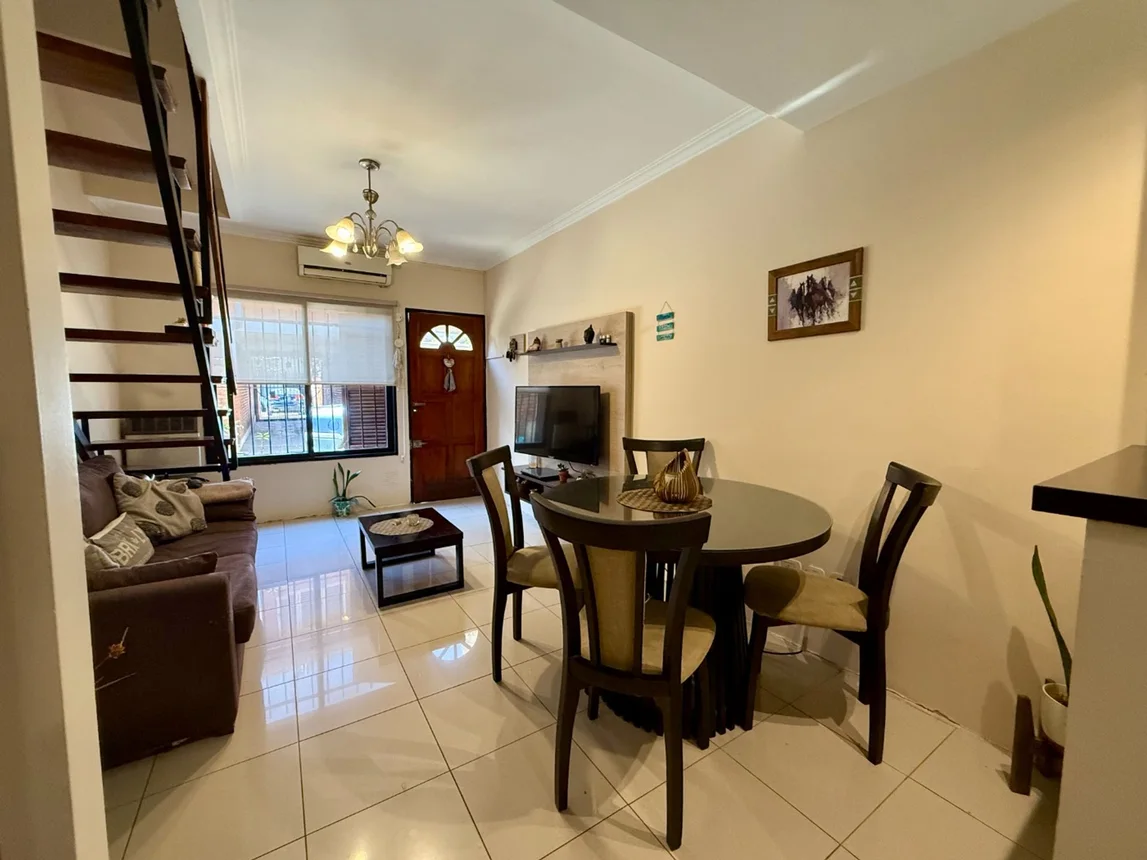 Casa dúplex en venta en Ramos Mejía