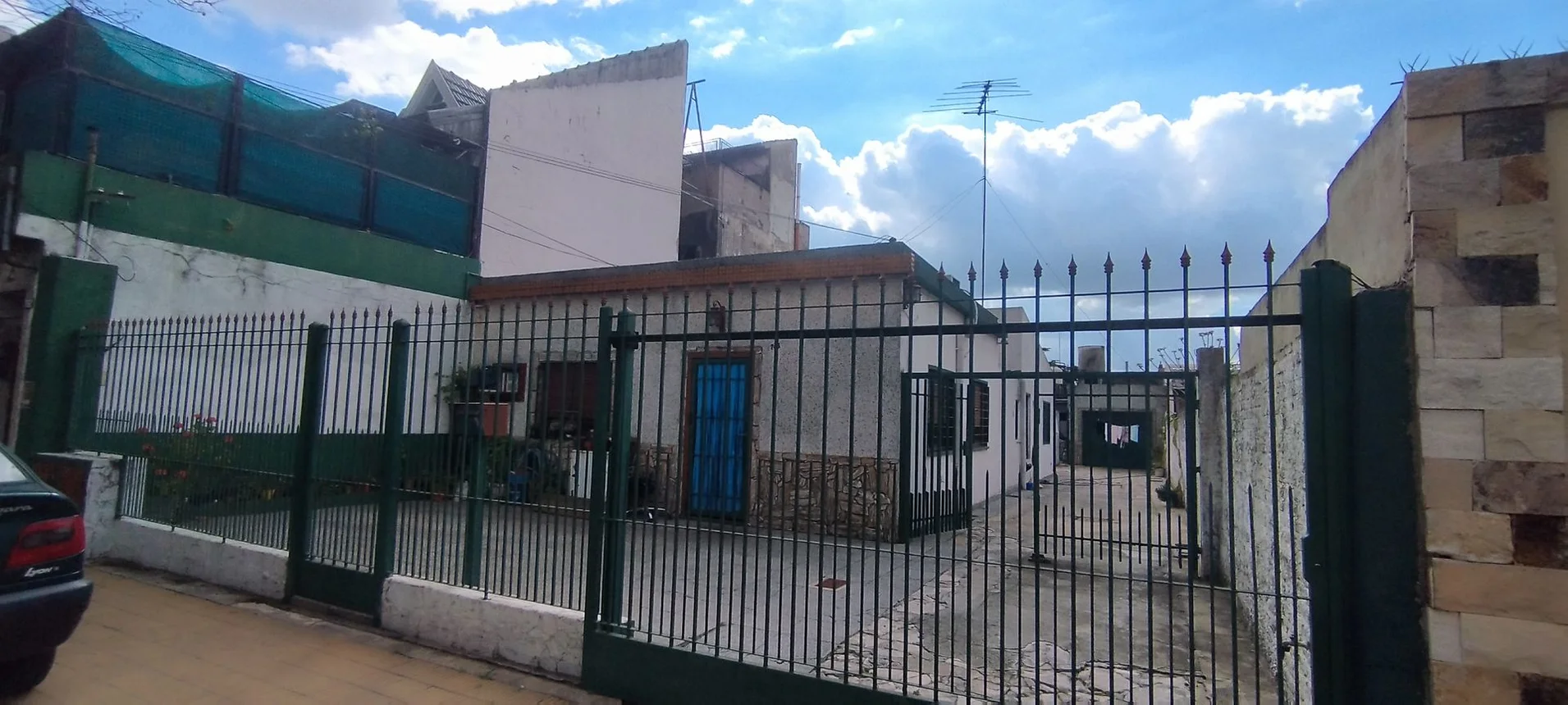 Casa de 4 ambientes en venta en Villa Bosch, San Lorenzo 700