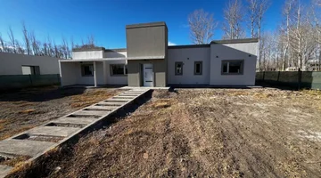 VENTA DE CASA 3 DORMITORIOS CANALES DE PLOTTIER