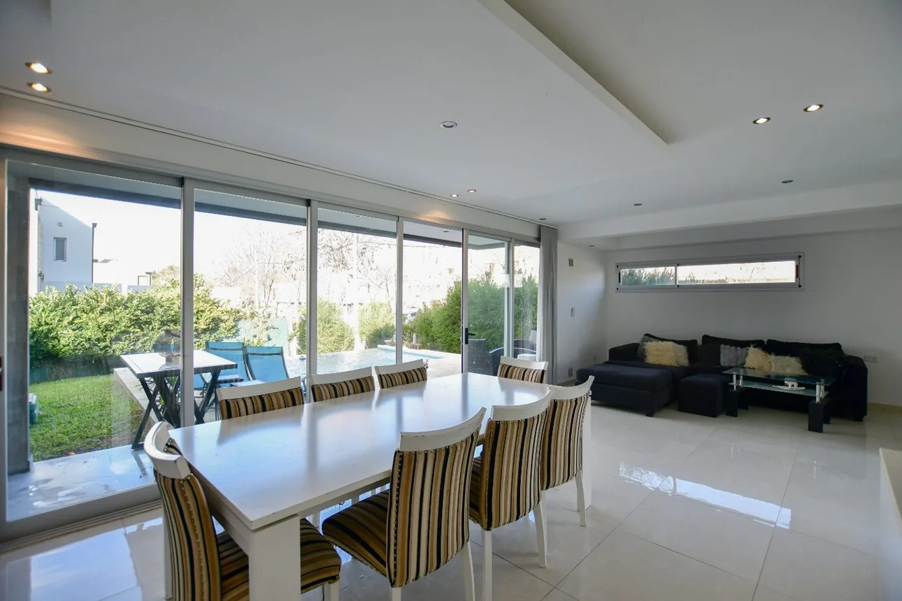 Casa en venta en City Bell, foto 3