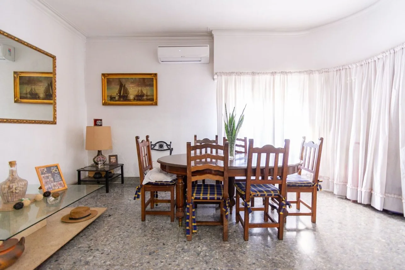 Casa en venta en Villa Sarmiento, foto 3