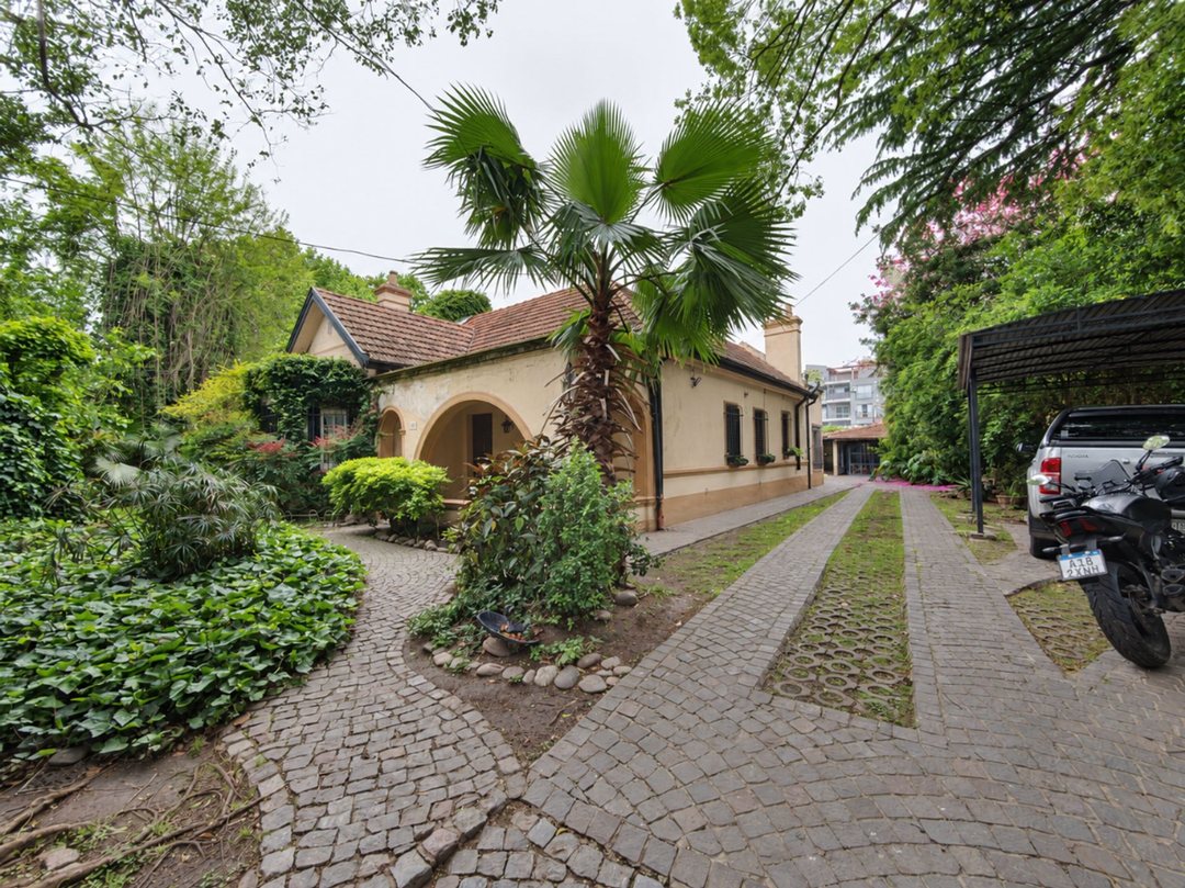 CASA EN VENTA EN LOMAS DE ZAMORA
