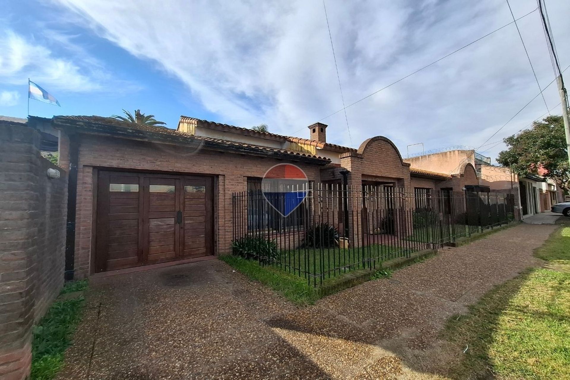 Foto 4 — VENTA CASA 4 AMB COCHERA Y PILETA VILLA LA FLORIDA