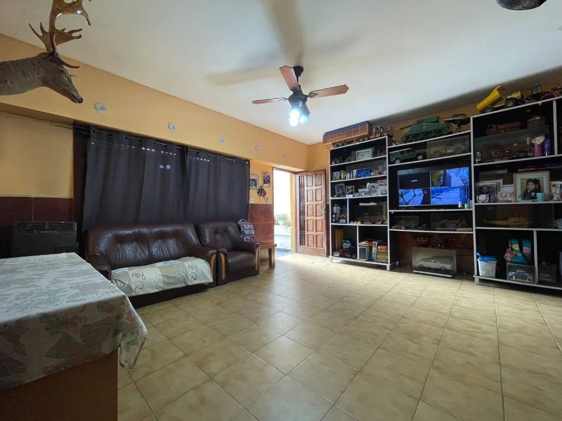 PH de 4 ambientes en venta en Villa Luzuriaga, Zapiola 400, foto 3
